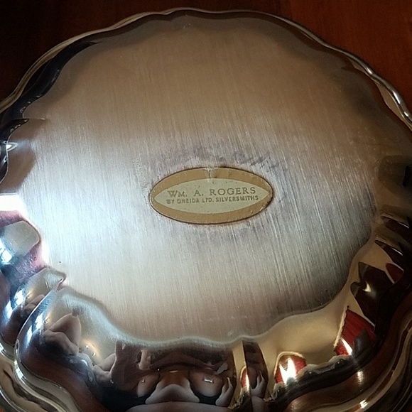 WM. A. Rogers by Oneida Serving Bowls